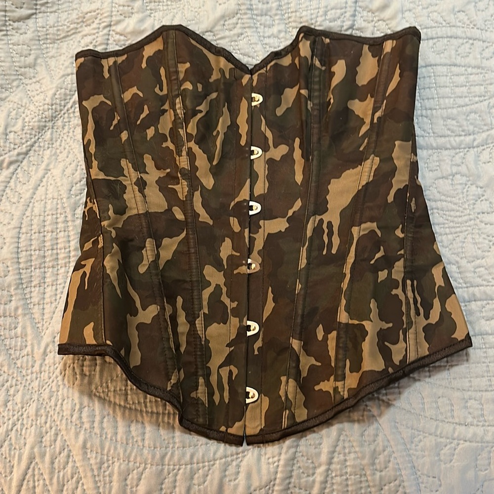 Camo corset size small